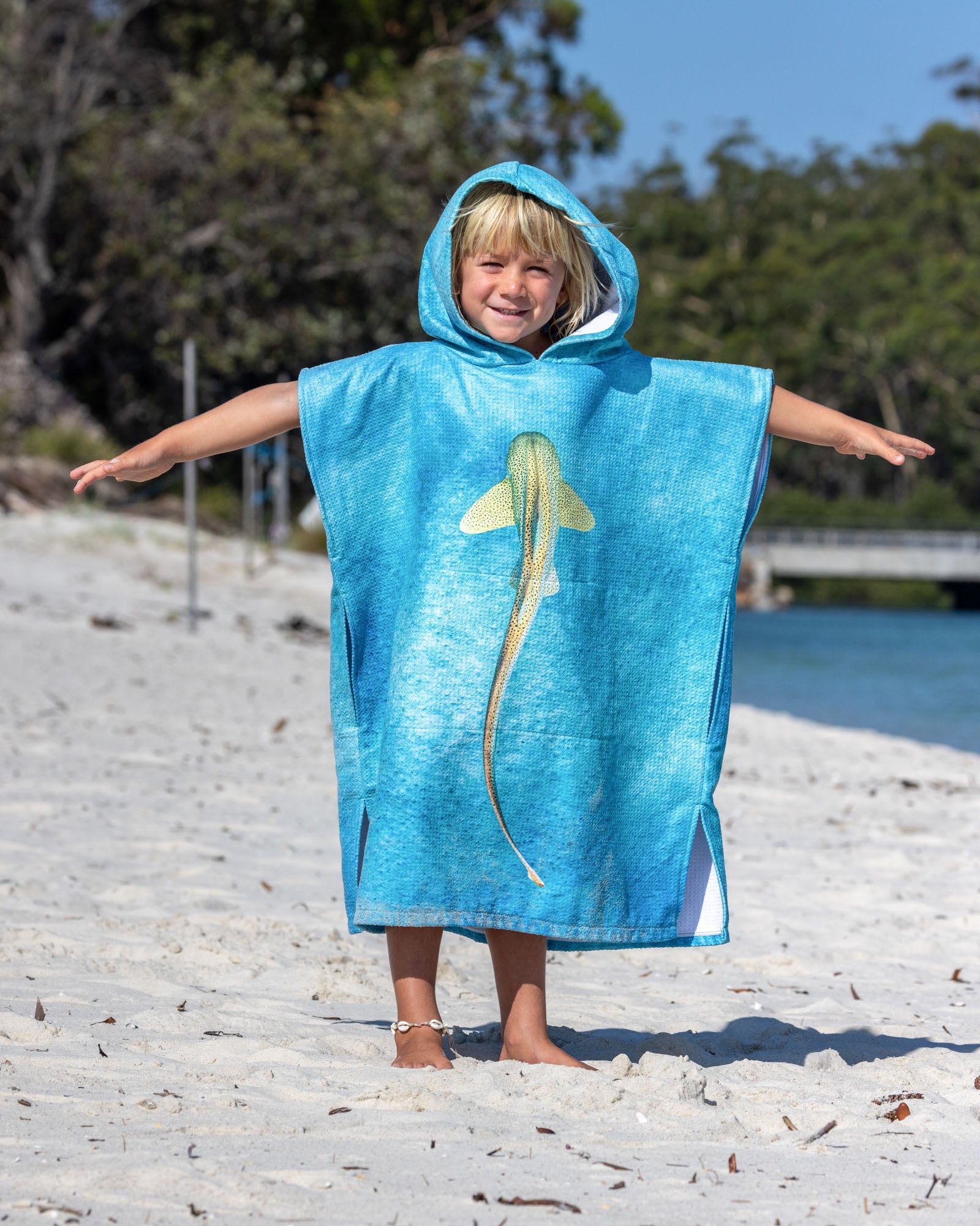 Leopard Shark Ningaloo Reef - Kids Hooded Beach Towel