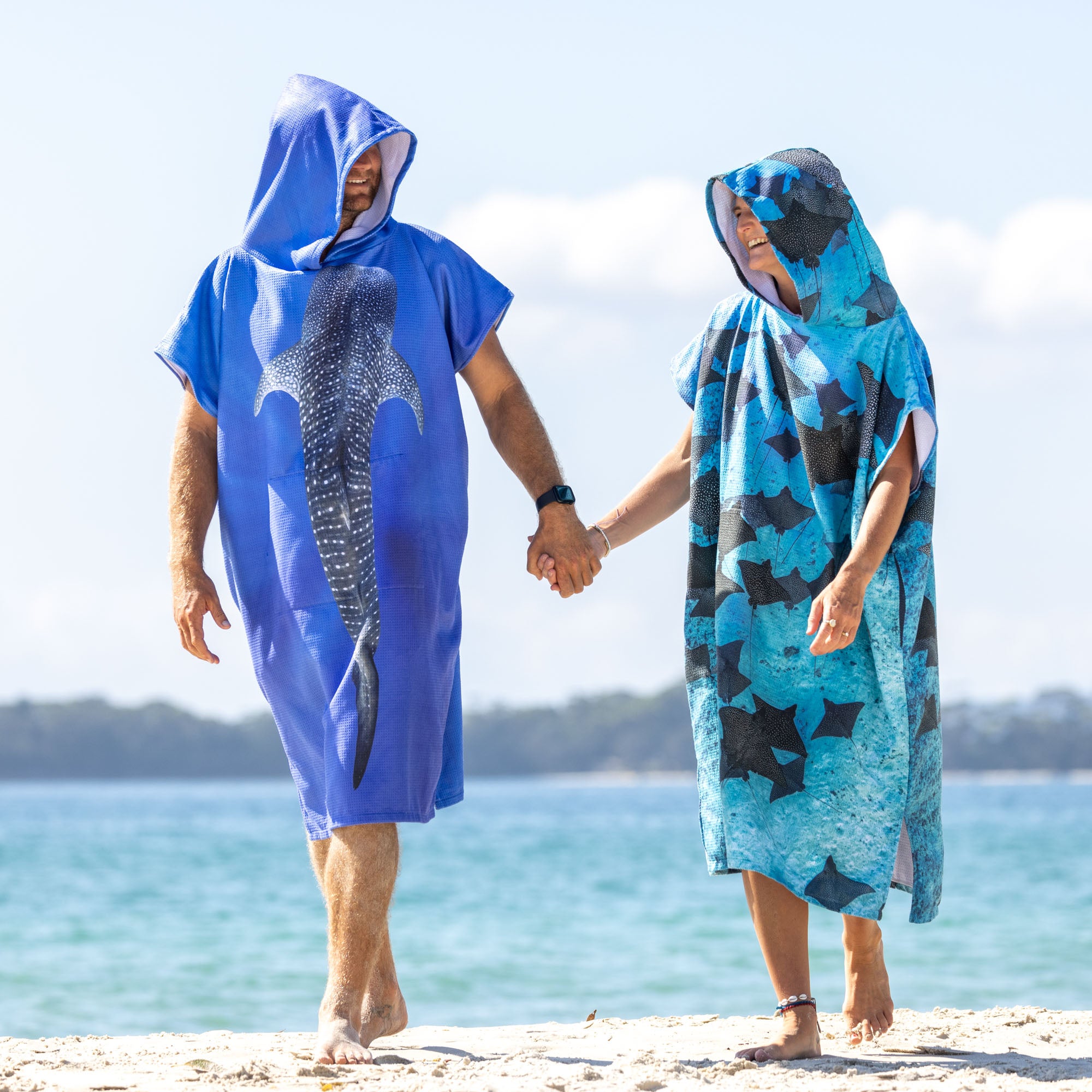 Whale Shark Ningaloo Reef - Adults Hooded Beach Towel