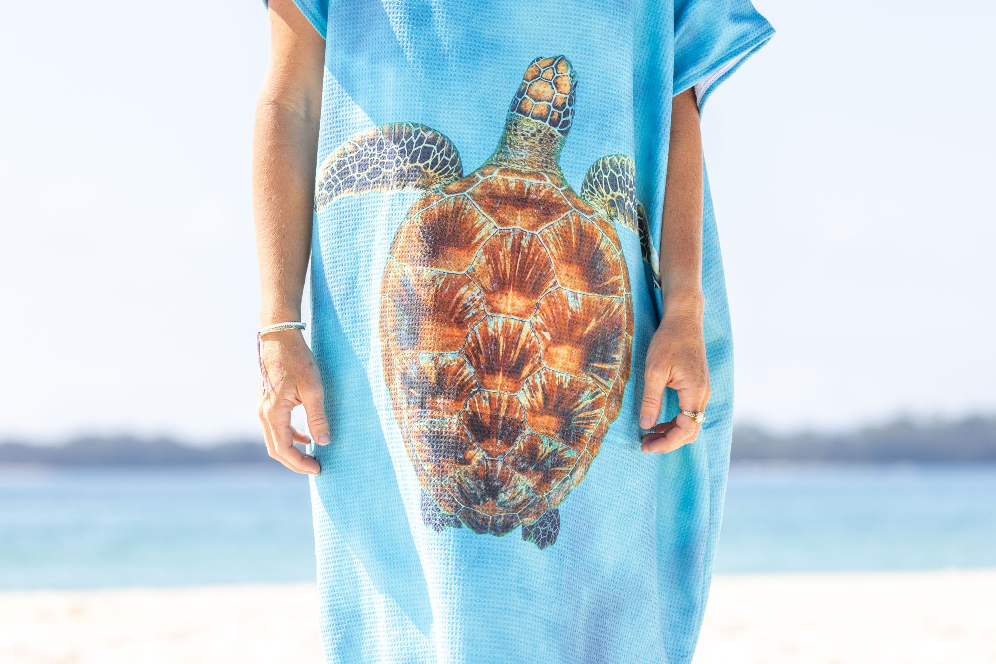 Sea Turtle Great Barrier Reef - Adults Hooded Beach Towel